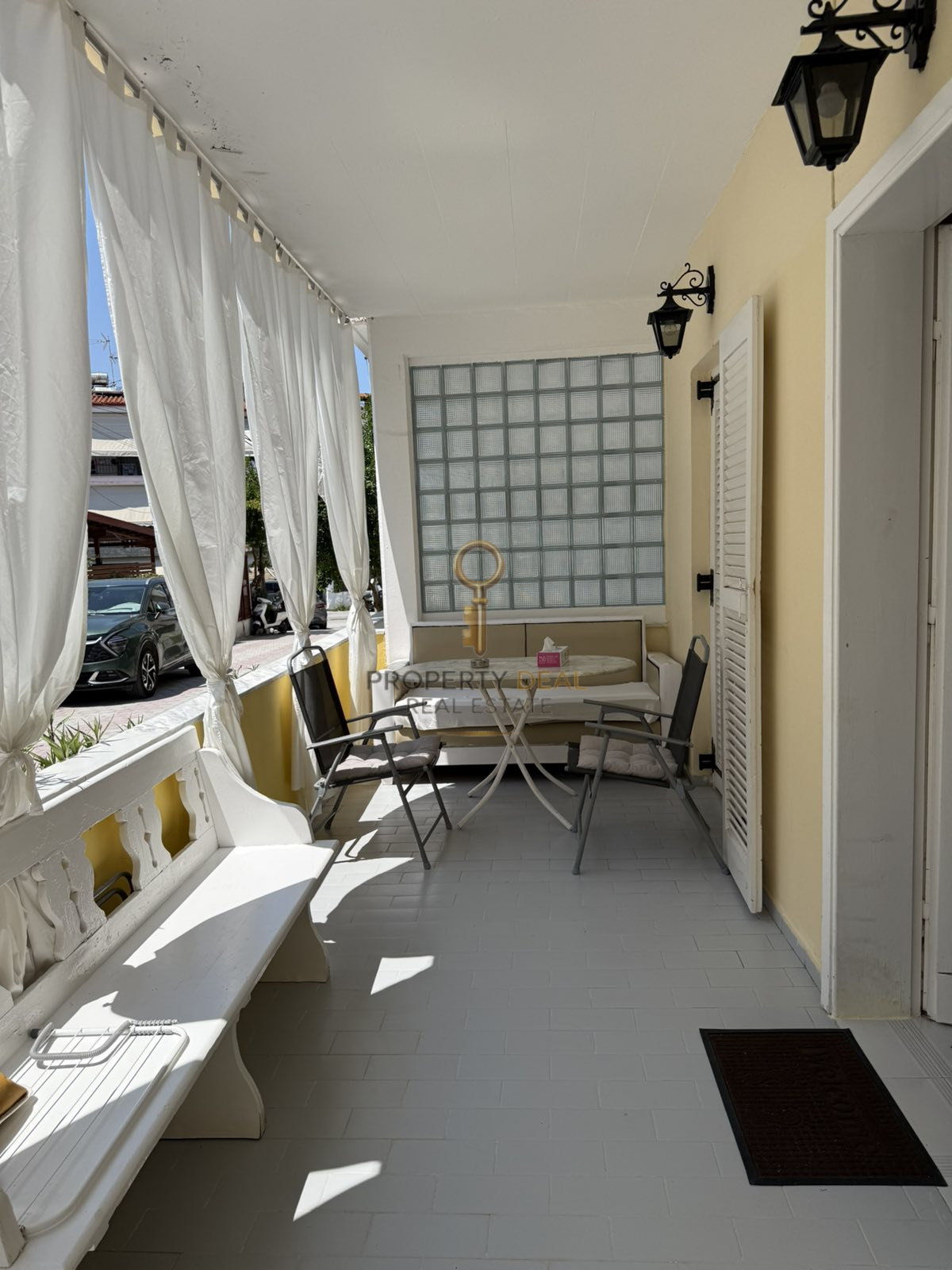 property-img